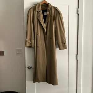 Jones NY never worn camel colored rain jacket w/warm lining